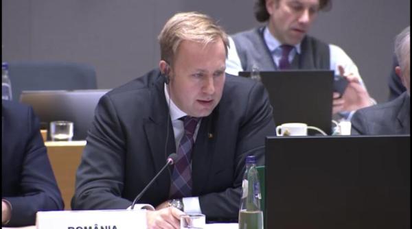 salvati adevarul de clotilde armand faza pe holtere