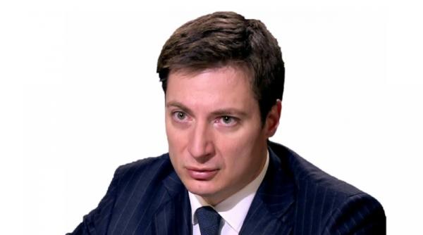 caramitru ii invata sa faca bani pe cei care nu cred in covid  se da  fratilor hai si voi