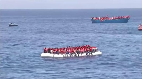 barca plina cu migranti rastunata recuperarea cadavrelor continua dupa aproape o luna