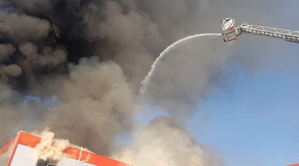 ro alert in bucuresti incendiu puternic langa capitala degajare de fum