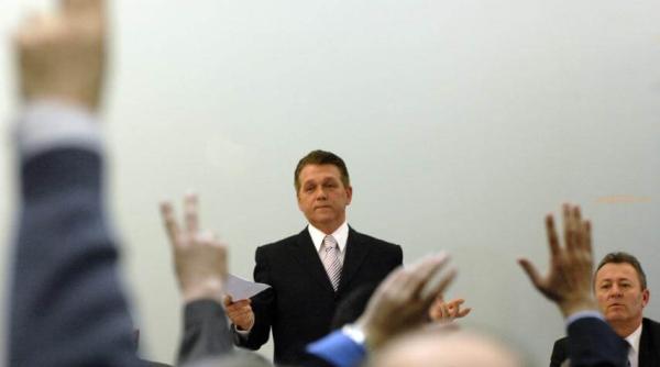 medic candidat pnl la primarie confirmat cu coronavirus romanescu ma simt dator sa va informez