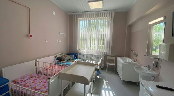 puterea mamelor au strans aproape 300 000 de euro si au renovat sectia de pediatrie a spitalului din moreni