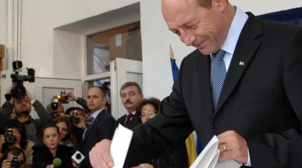 traian basescu  candidat la primaria capitalei  bogdan chirieac  bucurestenii par sa fi uitat