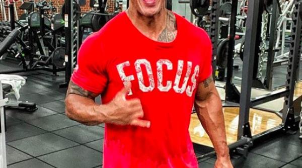 dwayne the rock johnson isi cumpara liga de fotbal