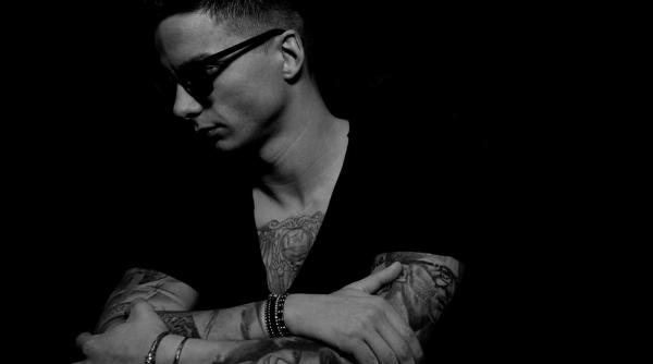 surprize in trendingul romanesc pe youtube te ai fi asteptat sa se ajunga aici dj ul saguna e o masinarie de bani video