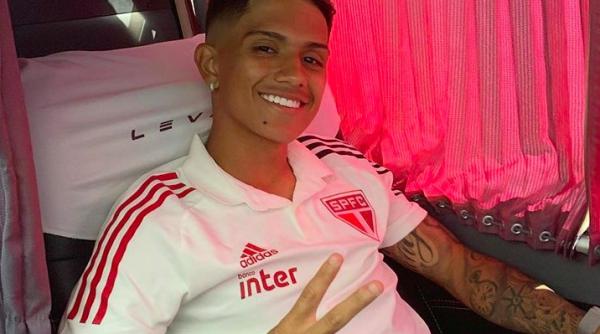 barcelona si a luat un nou neymar cine este tanarul de 19 ani cu clauza de 300 mil euro