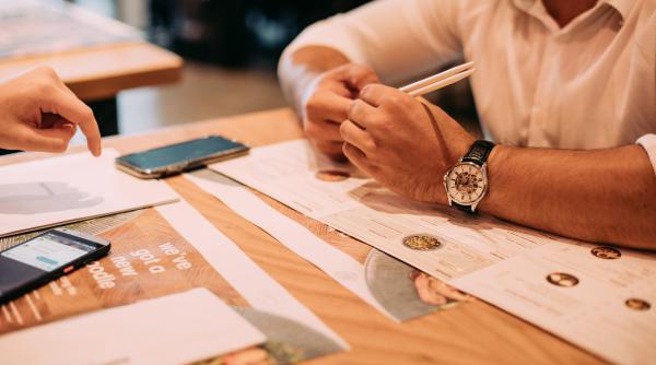 secretul din meniurile de la restaurant dezvaluit sa fiti atenti cand mergeti sa comandati