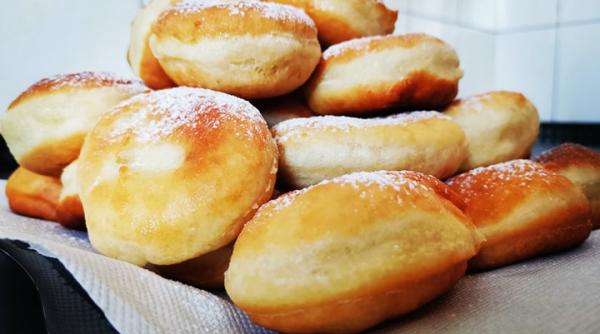 gogosi pufoase si dolofane de post reteta pe care putine gospodine o stiu