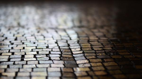 gospodine pe bani publici au furat pavajul si l au incarcat intr un q5 video