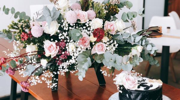 flori pentru sfanta maria cele mai frumoase buchete