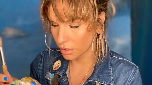 anna lesko a incins atmosfera la plaja la 41 ani cantareata arata ca la 20 imagini hot