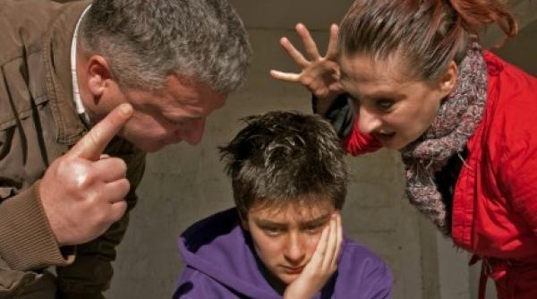 raport fulminant romania in top la tinerii care inca stau cu parintii suntem unici la ce varsta pleaca de acasa