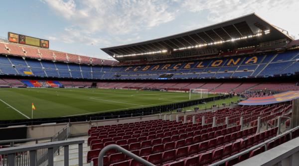 e out de la barcelona anuntul oficial