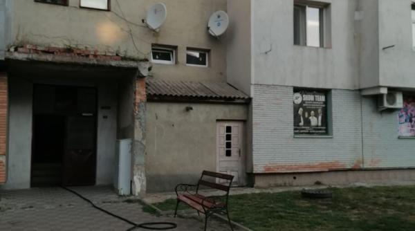 a aprins o lumanare si a plecat de acasa  zeci de persoane  evacuate in aceasta dimineata