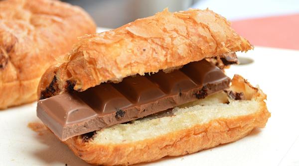 ciocolata la micul dejun secretul siluetei de vis pana la ce ora trebuie consumata pentru a slabi