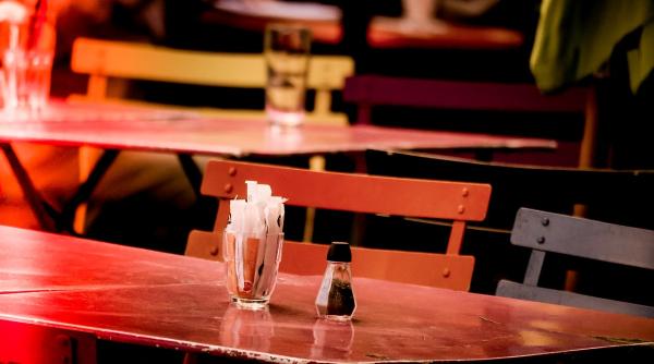 industria horeca ameninta cu greva toate terasele din romania ar putea fi inchise de maine