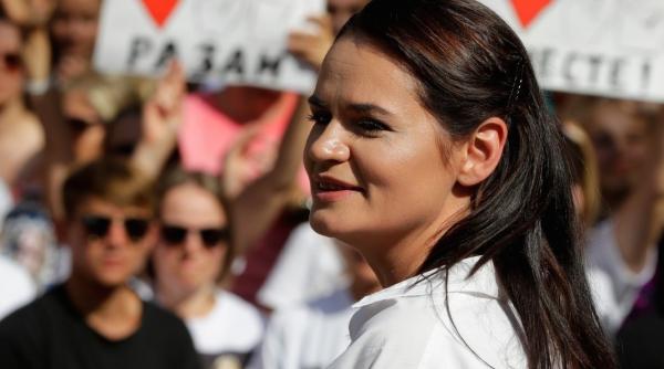 svetlana tihanovskaia femeia care i poate lua locul lui lukasenko apel la ue sa nu faceti asta