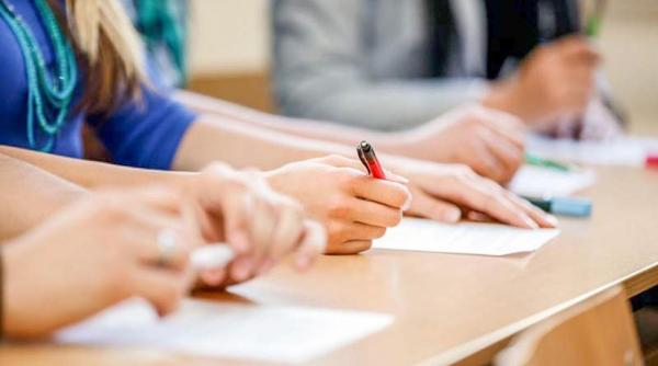 klaus iohannis a semnat decretele referitoare la educatia