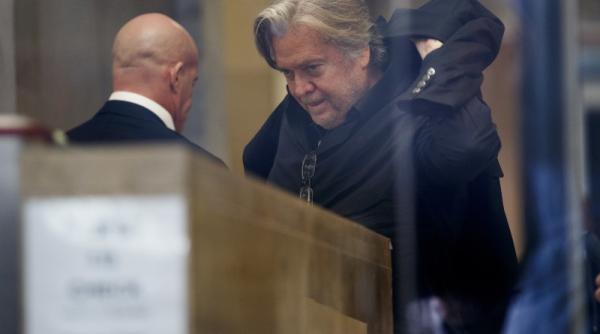 oamenii lui donald trump arestati pentru coruptie