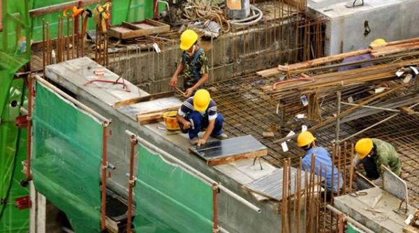 focar de covid pe un santier din capitala 32 de muncitori internati la spitalul modular de la pipera alti 78 cazati in spatii ale pmb