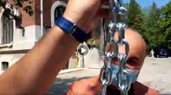 ceausescu i a dat lantul si lui rares bogdan mie imi trebuie vreo 15