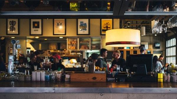 restaurantele prabusite in romania anglia iti plateste 50prc din nota printr un amplu program national