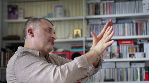 regizorul cristi puiu inlocuit la doua saptamani dupa ce a criticat masurile anti covid