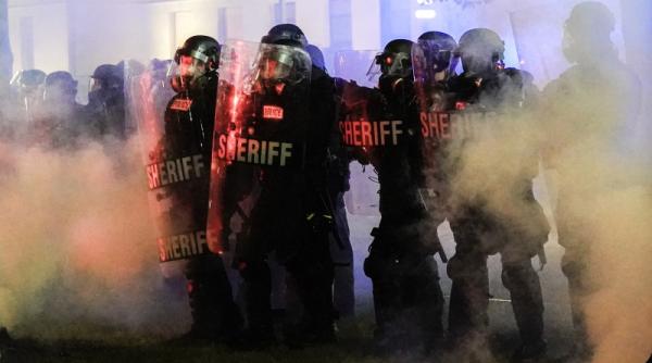 doi morti si un ranit la protestele din sua fenomenul george floyd revine