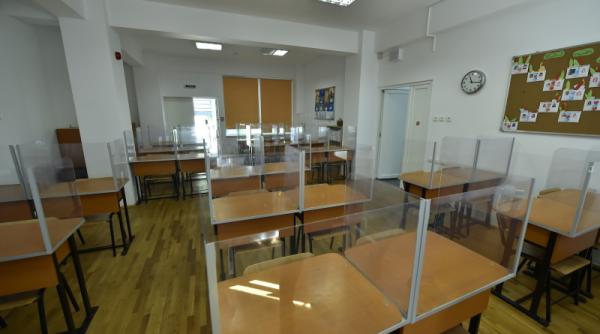 elevii parintii si profesorii fac front comun scrisoare deschisa catre guvern nu transformati scolile in focare covid