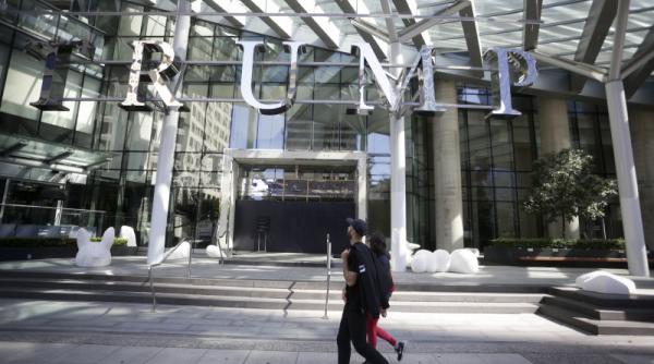 covid 19 trump tower a dat faliment din cauza pandemiei