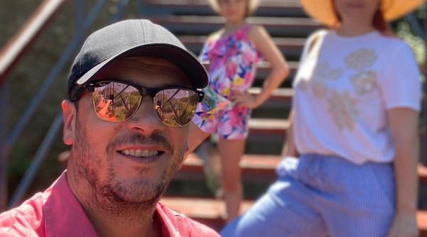 cruceru intamplare care da fiori desi simteam ca nu am virusul am respectat legea fix atunci sute de oameni inconstienti mergeau la petreceri in baruri