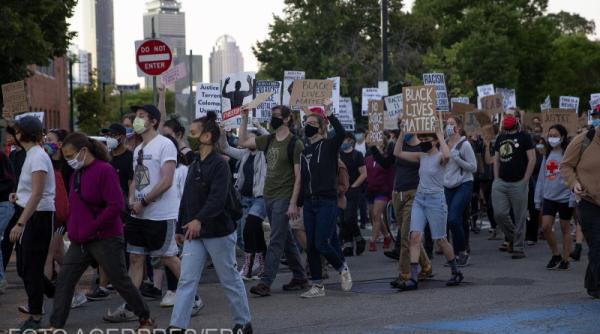 manifestatie la boston impotriva vaccinarii antigripale obligatorii