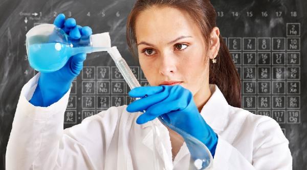 studenta la medicina apel disperat cati pacienti s ar lasa pe mana unor medici care au invatat online