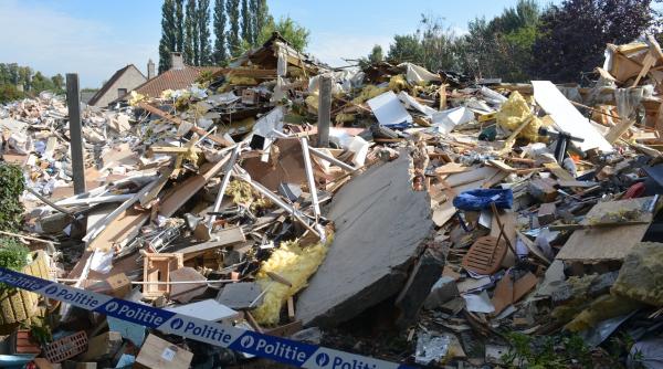 tragedie restaurant prabusit in timpul unei petreceri zeci de morti 700 de pompieri si politisti cauta supravietuitori