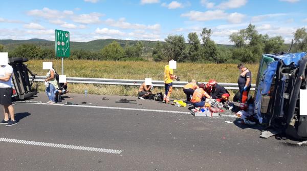 accident tragic pe a1 microbuz rasturnat o femeie insarcinata a murit