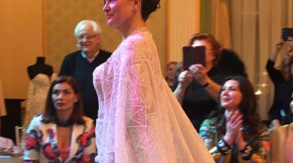 isi astepta cuminte sfarsitu ileana sipoteanu din nou in doliu la trei ani dupa ce si a ingropat sotul m a iubit si m a admirat