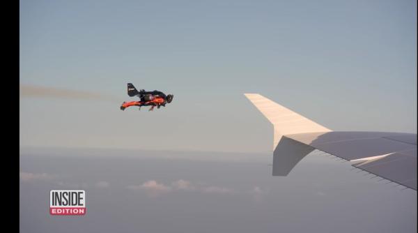 un om zburator a fost surprins langa un aeroport din los angeles