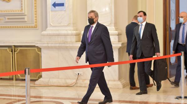 cruzime totala sunati la 112 cand vedeti asa ceva apel catre orban si vela