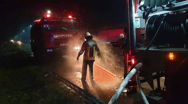 incendiu de proportii intr un bloc din judetul sibiu 30 de oameni au fost evacuati