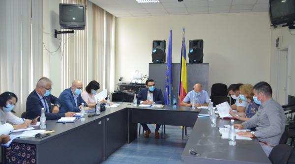 prefectul judetului valcea confirmat pozitiv cu covid 19