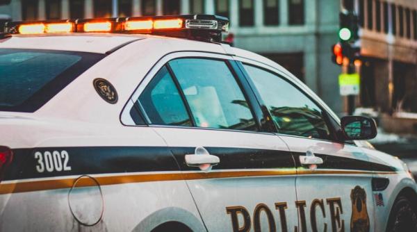 razboiul ideologiilor in sua suspectat ca a ucis un activist de dreapta a fost impuscat de politisti