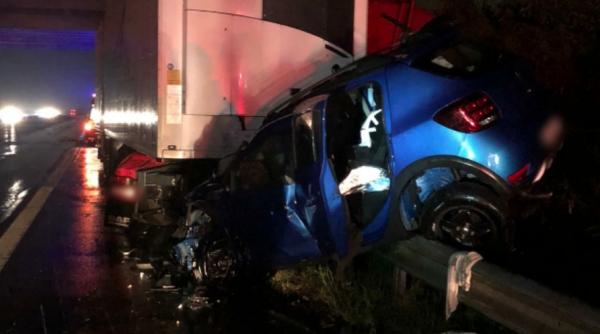 sase persoane printe care si un copil de 3 ani ranite intr un accident pe a1