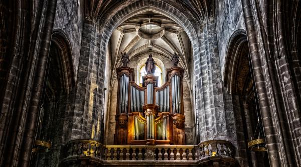 premiera o orga a difuzat o noua nota muzicala dupa sapte ani