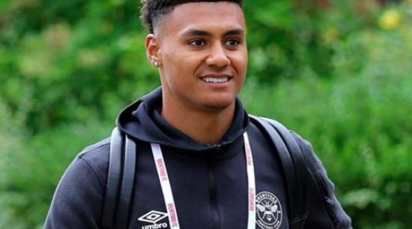 au facut cel mai scump transfer de istorie cine este jucatorul