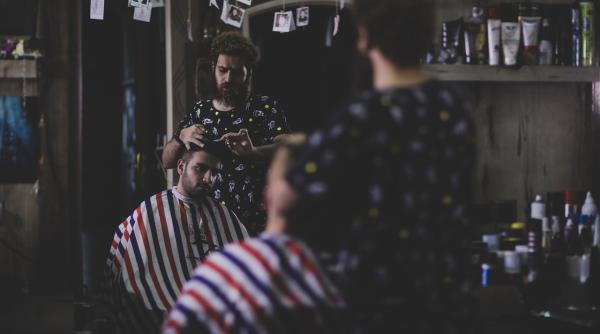 barbat tuns cu bricheta bonus sapte zile de concediu medical tehnica egipteana sosita recent in tara