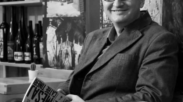 daniel cristea enache premiul uniunii scriitorilor din romania pentru cartea de critica eseu si istorie literara