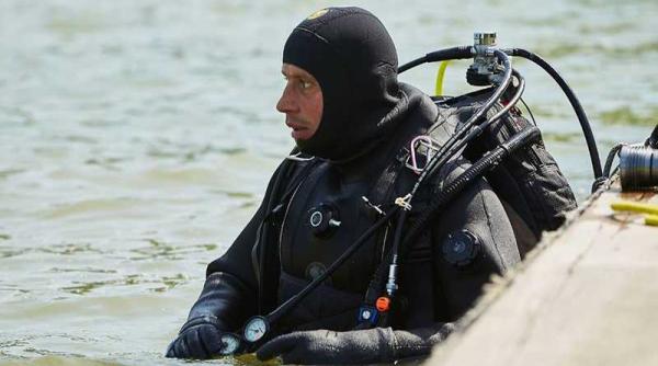 tanar cautat de pompieri in lacul iacobdeal