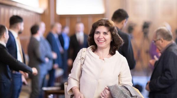 alde prin vocea unui fost ministru al educatiei ii cere demisia monicai anisie