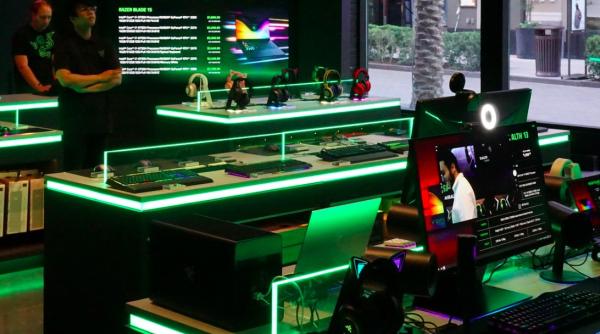 date personale apartinand a 100 000 de persoane au fost divulgate online