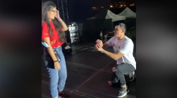 video moment inedit la concertul lui pepe s a lasat cu o cerere in casatorie sa fiti fericiti toata viata